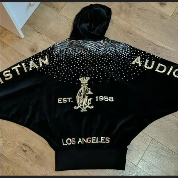 If anyone has seen this n L/XL plz lmk I’ll buy it - Picture 2 of 2